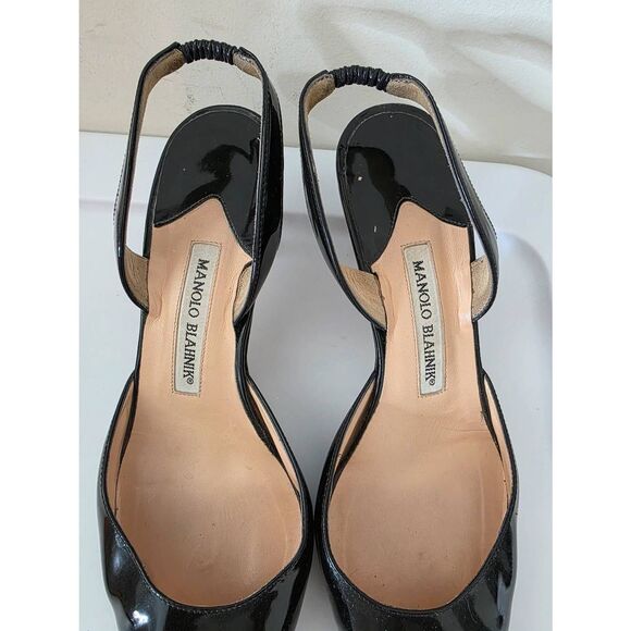 Manolo Blahnik Carolyne Low-Heel Patent Halter Pumps 39 (US 9B) - Picture 4 of 10